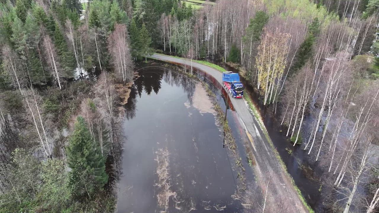 Pattijoki tulvii Jokiperäntiellä