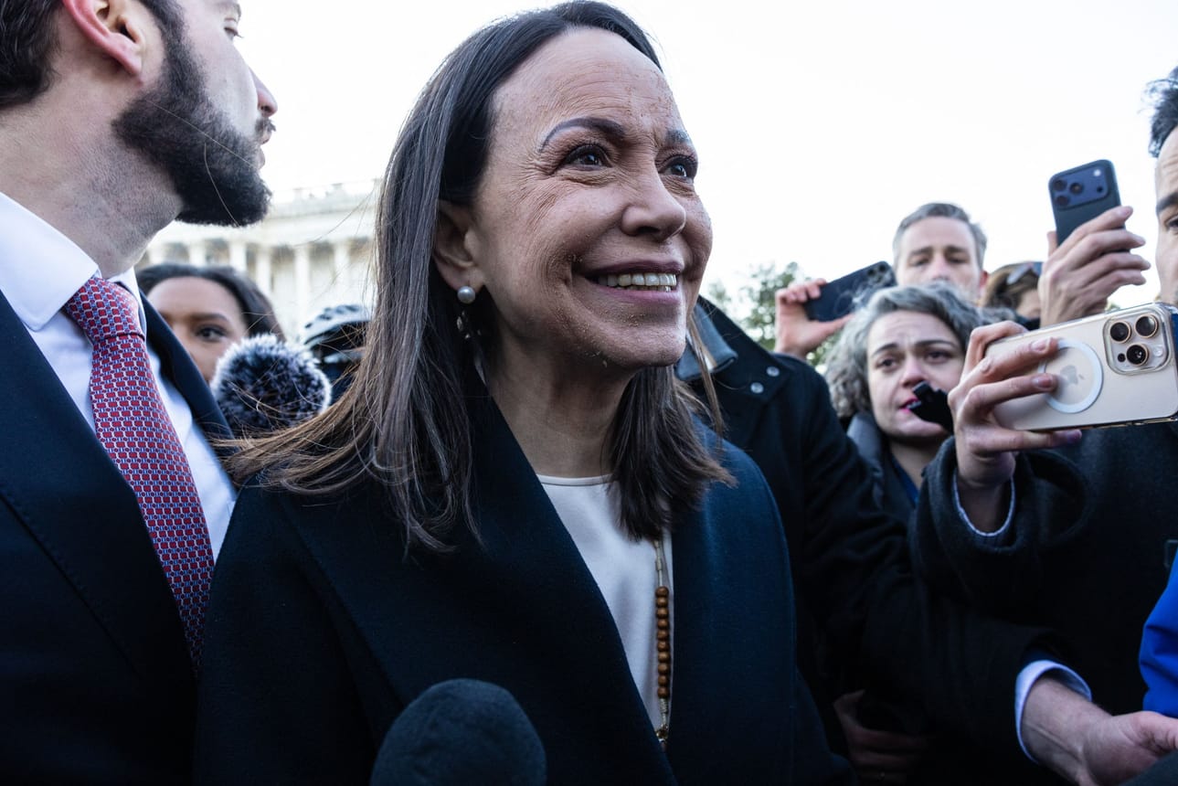 Maria Corina Machado nähtiin Washingtonissa. Venezuelan oppositiojohtaja tapasi Capitol Hillillä lainsäätäjiä. Trumpin hän tapasi suljettujen ovien takana.