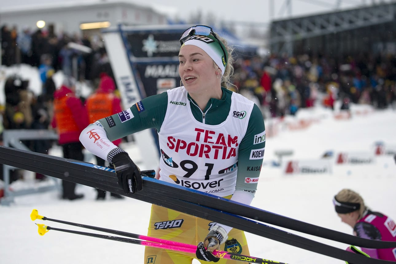 Iisalmen Visan Vilma Ryytty ylsi Imatralla sunnuntaina kultaan. Lauantaina hän nappasi 10 kilometrin perinteisen hiihtotavan kilpailussa hopeaa. LEHTIKUVA / LAURI HEINO