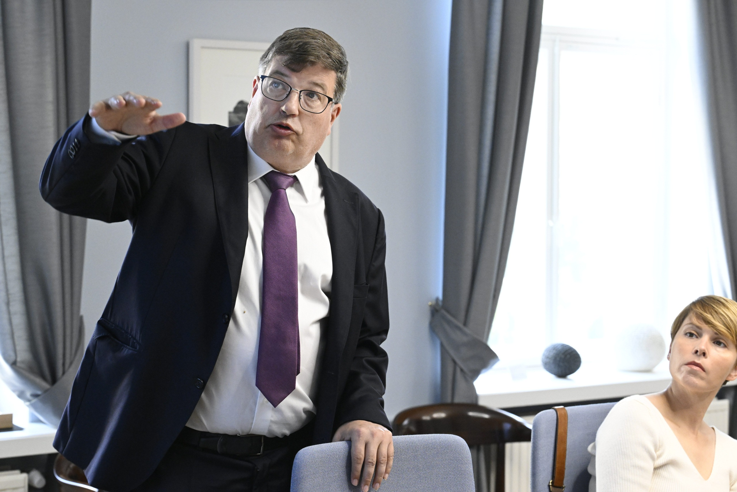 Ministeri Satonen kommentoi maahanmuuttokeskustelua: "Pikkaisen absurdia" – työperäisen maahanmuuton uskotaan pysyvän vakiintuneella tasolla tulevina vuosina