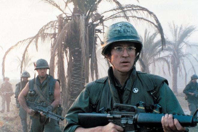 Full Metal Jacket on armoton kuvaus sotilaskoulutuksesta, joka jyrää nuoria miehiä niin, että jotkut ovat raunioina jo ennen kuin ehditään Vietnamin taistelutantereille. Kuvassa Matthew Modine. KUVA: Warner