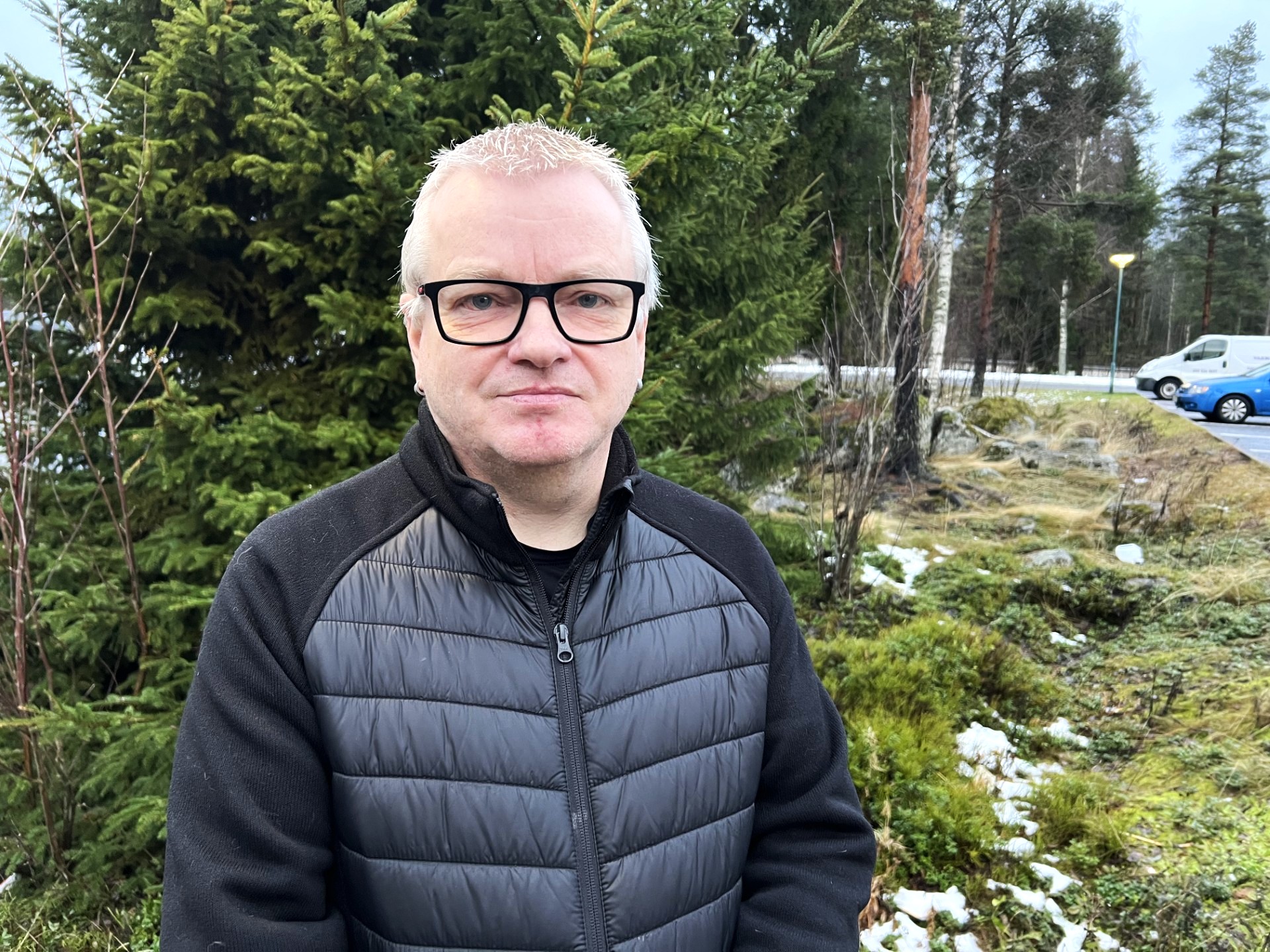 Isä saa vieraita harvemmin – Laihialaisten vanhusten siirto Vaasaan järkyttää omaisia