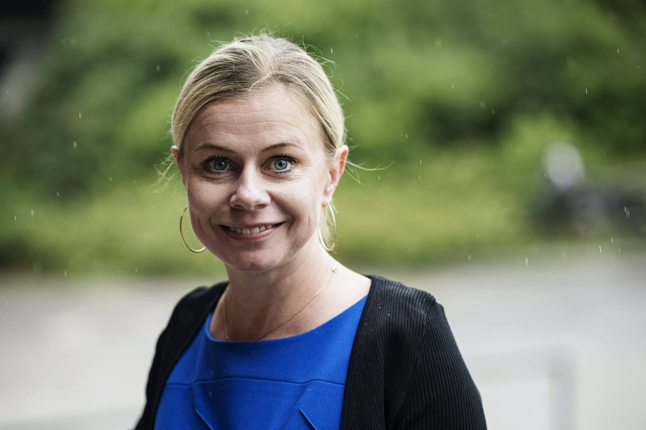 Puheenjohtaja Riikka Pakarinen puolustaa Urheiluliiton linjausta, joka sallii lähettää yleisurheilun arvokisoihin maksimikokoisen joukkueen. LEHTIKUVA / Roni Rekomaa