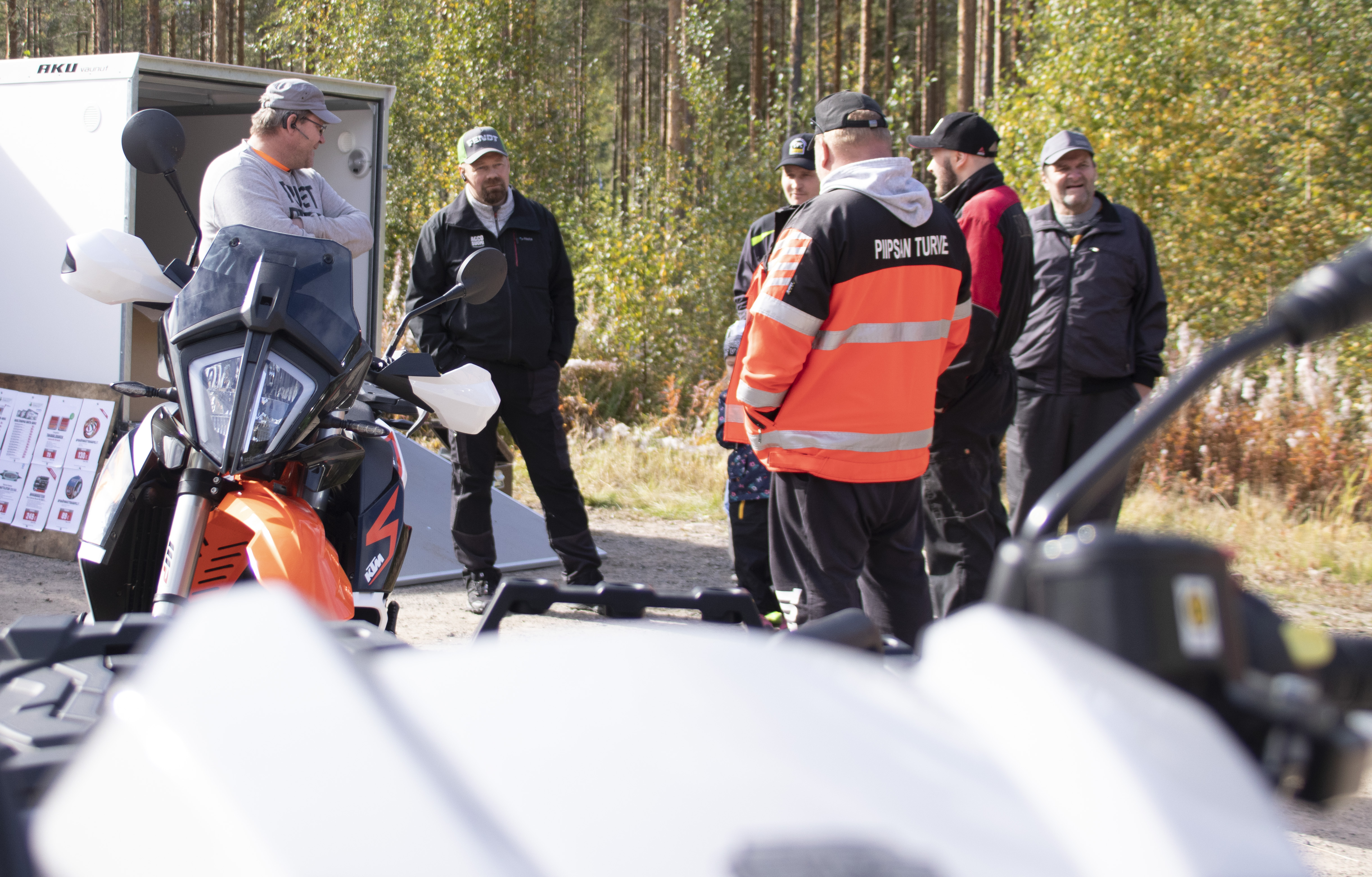 Konepäivillä maailman parantaminen kuuluu asiaan.