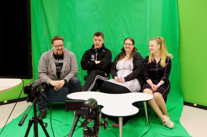 Timo Nevala, Lauri Mäntykoski, Hanna Roslöf ja Tiina Kurhela ovat päävastuussa kaupungin livelähetyksistä. KUVA: JARMO PANULA