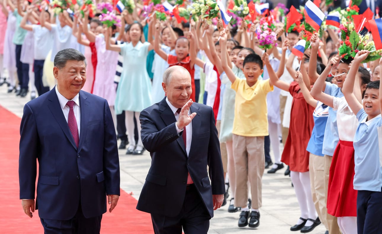 Xi Jinping ja Vladimir Putin tapasivat Pekingissä.