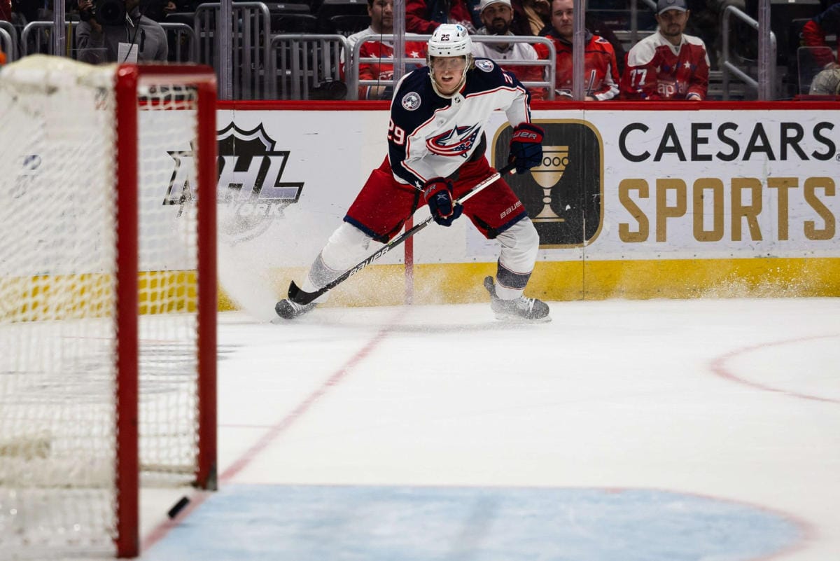 Columbus Blue Jacketsin Patrik Laine otti kauden parhaan tehopistepotin ottelussa Washington Capitalsia vastaan. LEHTIKUVA/AFP