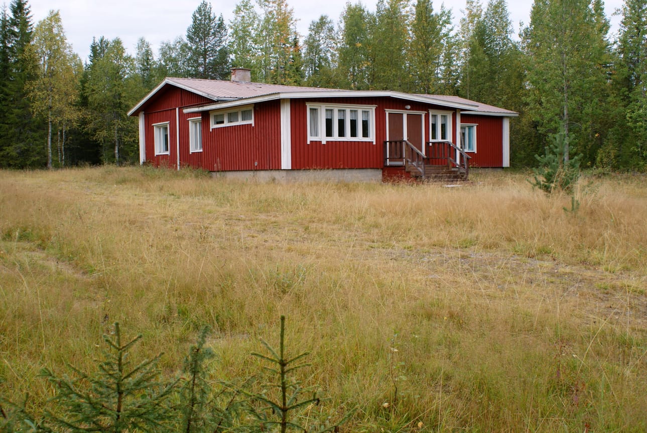 Nykyinen Kouvan kalastuskunnan omistama Karhula sai rahat uuden vesikaton laittamiseen.