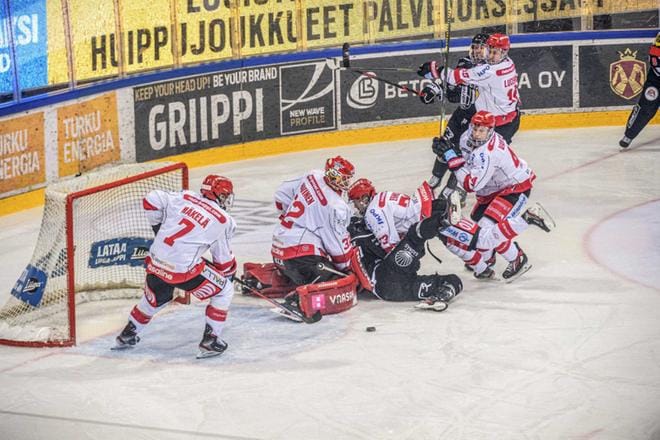 Eilen Turussa voittoon taistellut Sport kohtaa tänään sarjajumbo HPK:n. Kuva: Jori Liimatainen