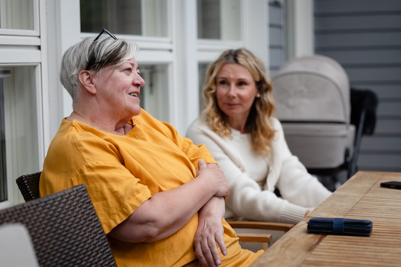 Johanna Haveri ja Tea Tammenpää ovat asuneet Kuokkamiehentiellä jo toistakymmentä vuotta.