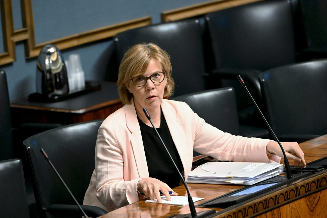 RKP:n puheenjohtaja, opetusministeri Anna-Maja Henriksson tavoittelee paikkaa europarlamentissa.