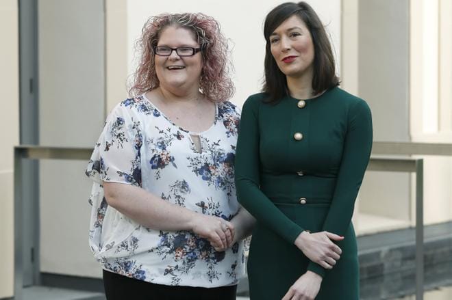 Louise Brown ja Espanjan ensimmäinen koeputkilapsi Victoria Anna Perea. KUVA: ANDREU DALMAU