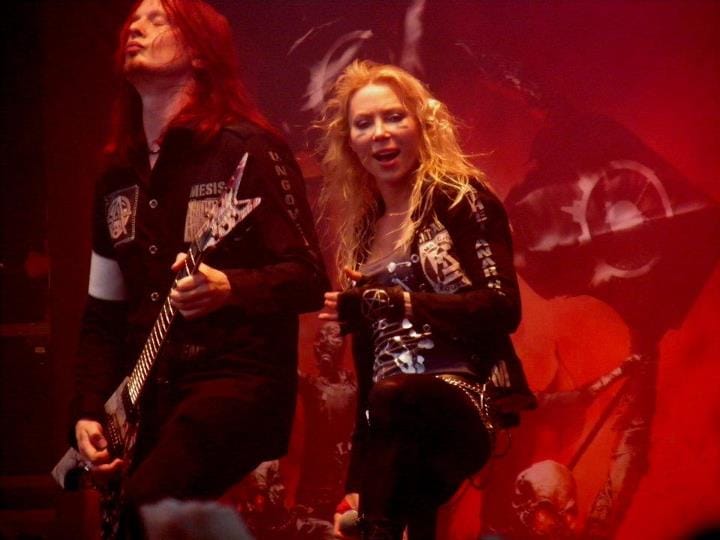 Arch Enemy esiintyi Qstockissa lauantaina.