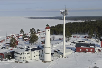 Jäätä on nyt kaikkialla Suomen rannikolla, mutta paikoin jäät ovat vielä petollisen ohuita