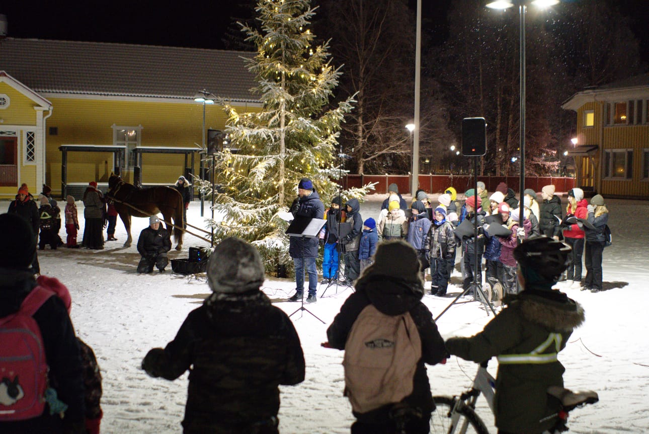 Tyrnävän kunnan terveiset toi talous- ja hallintojohtaja Jarno Kilpinen.