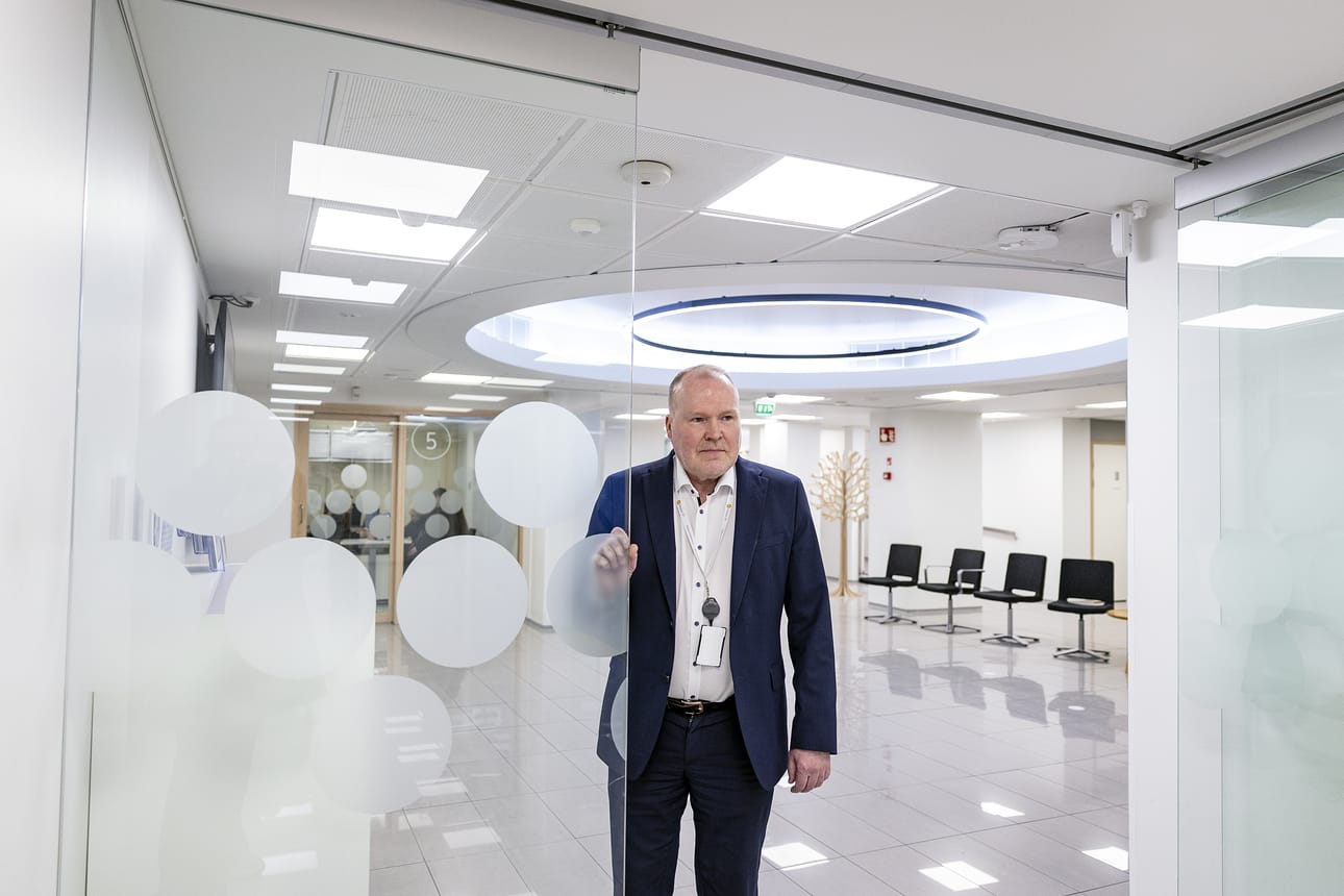 – Asuntolainan korkojen suojaus nostaa hintaa asiakkaalle. Suojaaminen maksaa, jos korko ei nouse. Mutta jos korko nousee, asiakas voittaa, sanoo Pohjolan OP:n pankinjohtaja Juhani Korhonen.