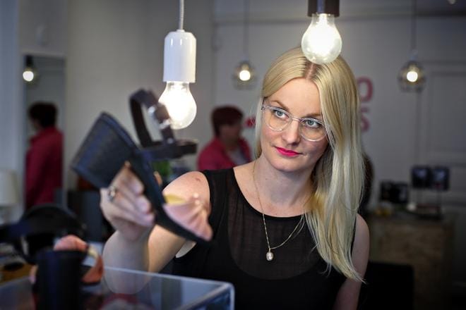 Soinilaisjuurisen Terhi Pölkin kengät ovat matkanneet Amerikan markkinoille. KUVA: TOMI KOSONEN