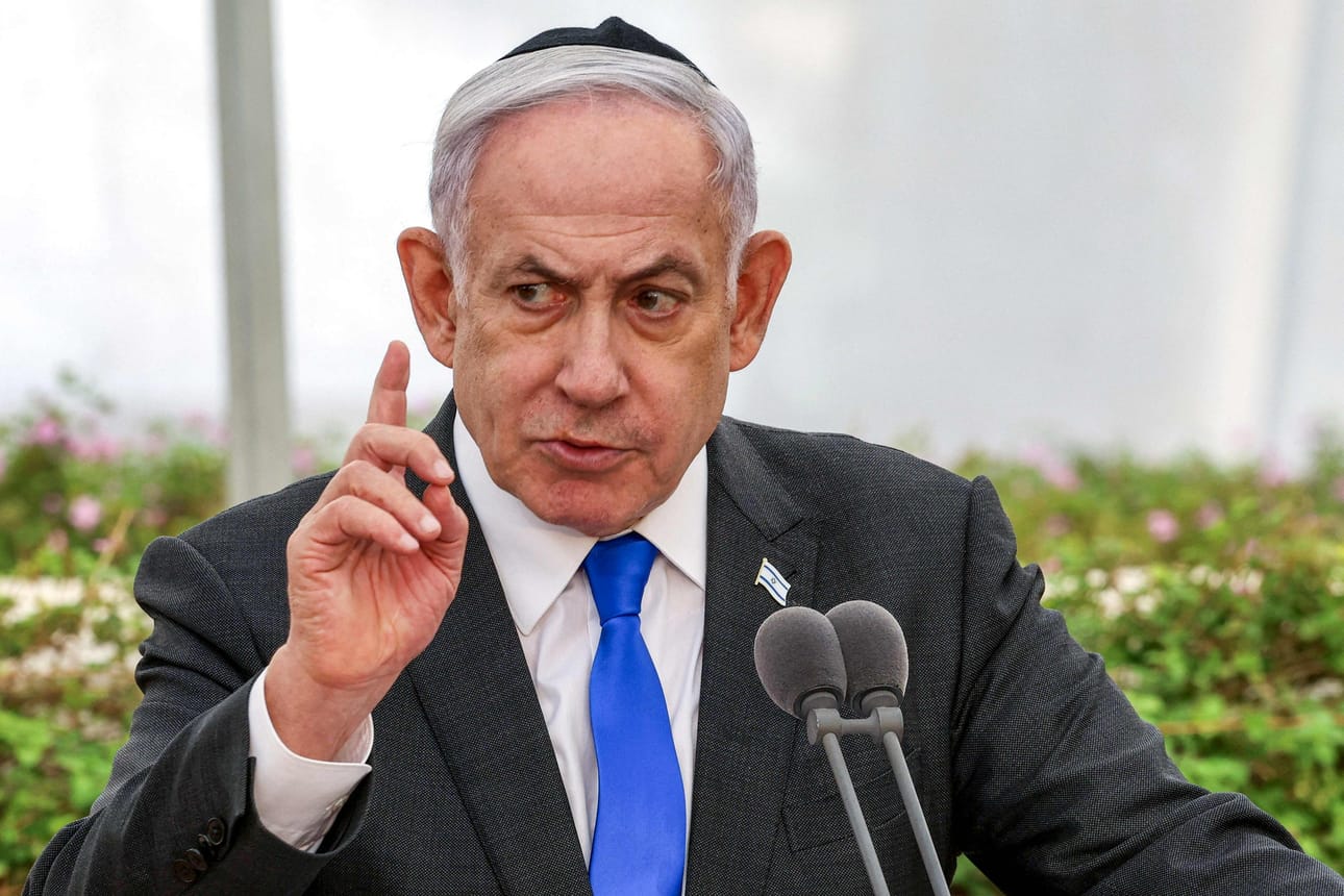 Israelin pääministeri Benjamin Netanjahu tähdensi israelilaiskanavan haastattelussa, ettei hän suostuisi mihinkään aseleposopimukseen, joka toisi lopun Israelin sotilaallisille toimille Gazassa. LEHTIKUVA/AFP