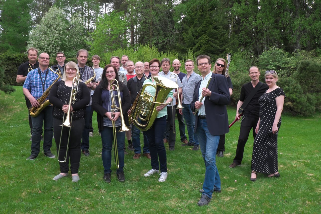 Botnia Big Band koostuu kokeneista harrastajista, ammattimuusikoista ja musiikinopettajista eri puolilta Etelä-Pohjanmaata.