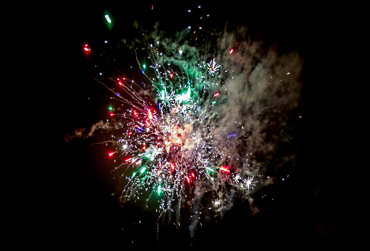 Näin värikkäästi vietettiin loppiaisaattoa Varvinrannassa.