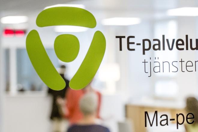 Myös TE-keskukset järjestävät työnhakuvalmennuksia, joissa neuvotaan esimerkiksi, miten ansioluettelo tehdään. KUVA: KUVA-ARKISTO