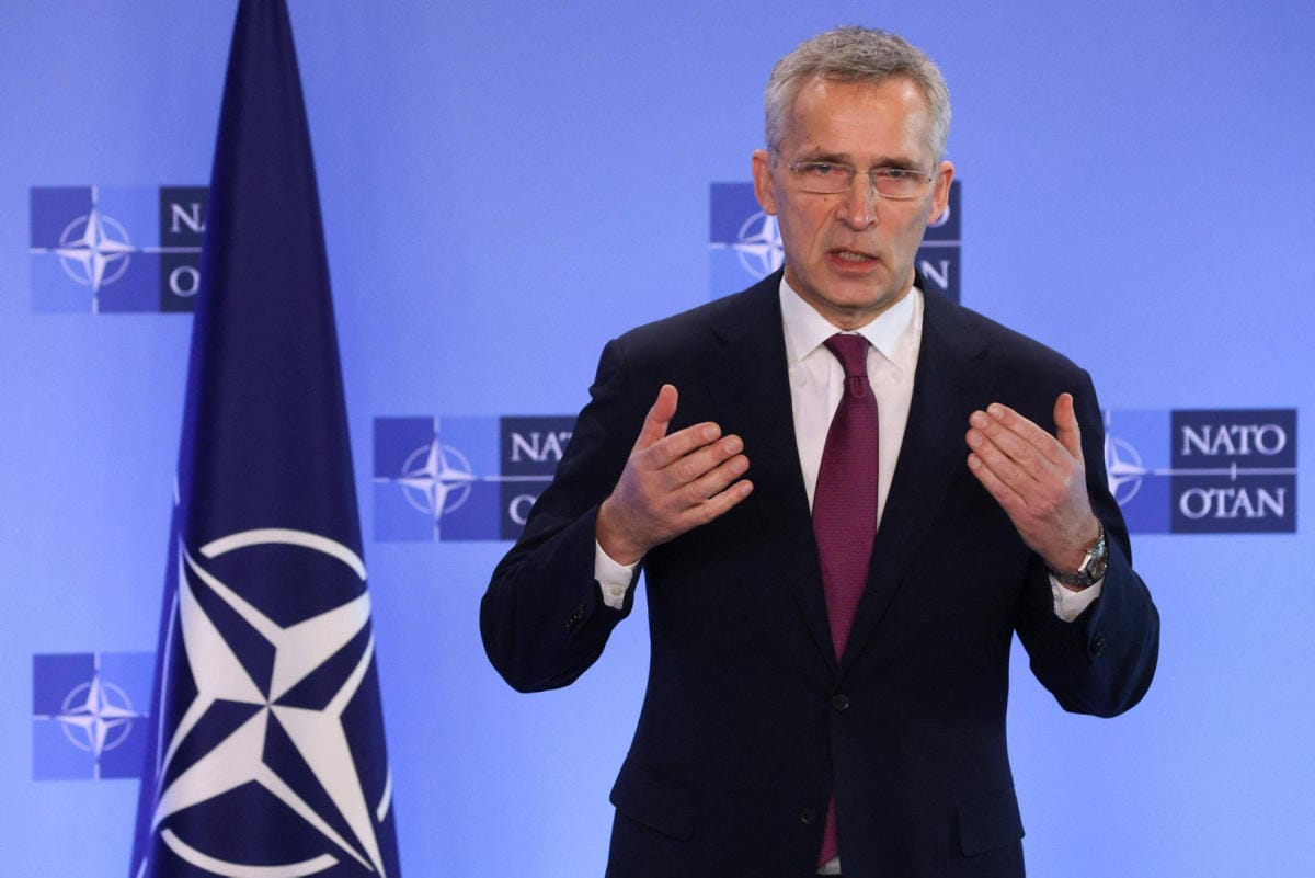 Stoltenberg myös tyrmäsi jälleen Ukrainan toiveen lentokieltoalueen perustamisesta maan ylle. Lehtikuva/AFP