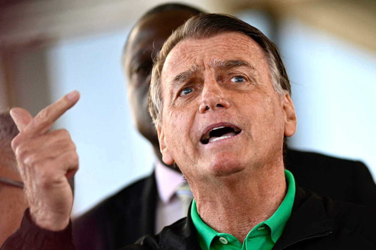 Brasilian entinen presidentti Jair Bolsonaro on keskellä oikeudenkäyntiä, jossa häntä syytetään muun muassa vallankaappauksen yrityksestä. LEHTIKUVA/AFP