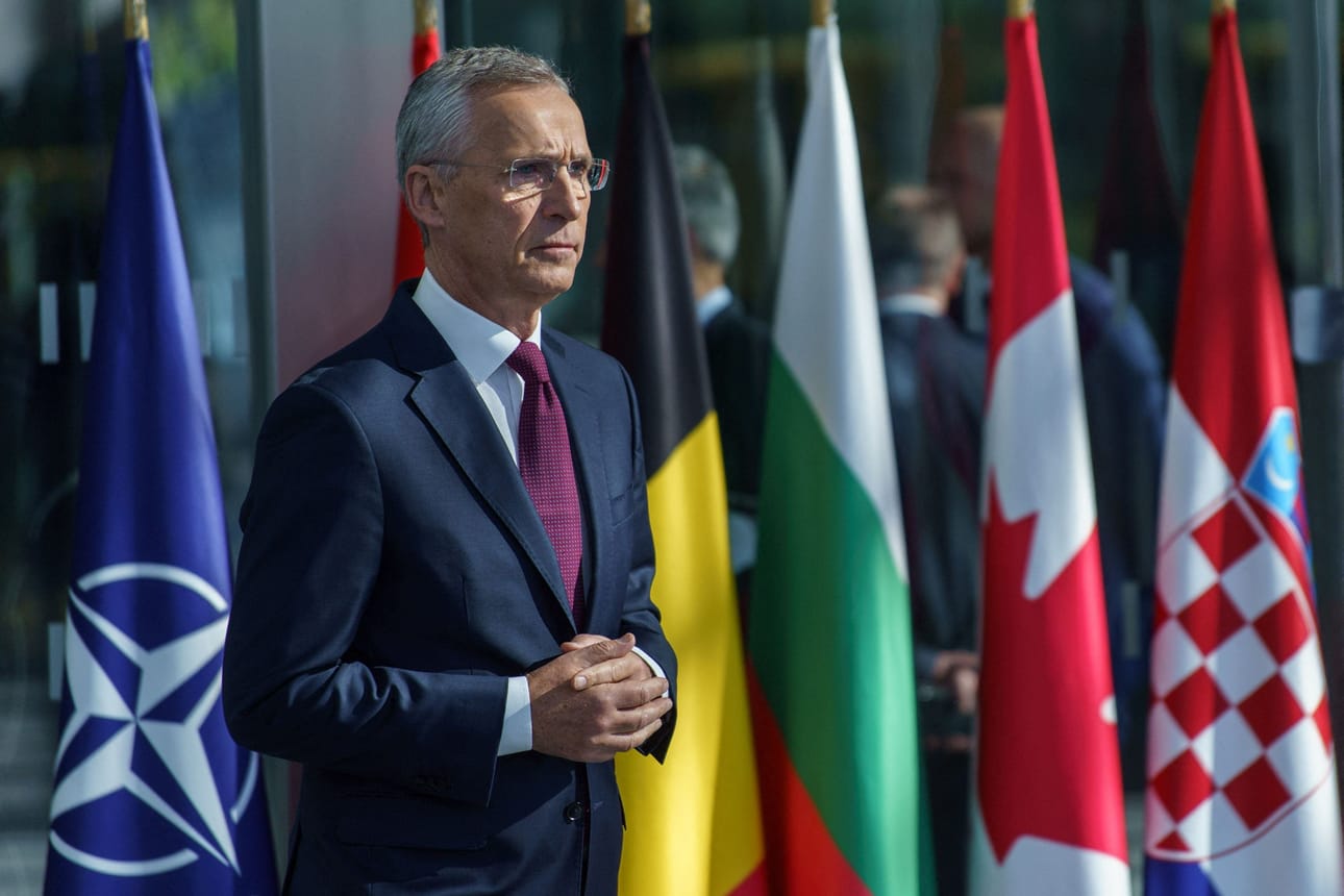 Naton pääsihteeri Jens Stoltenberg odottaa, että suunnitelma turvallisuusavusta hyväksytään pian. LEHTIKUVA/AFP