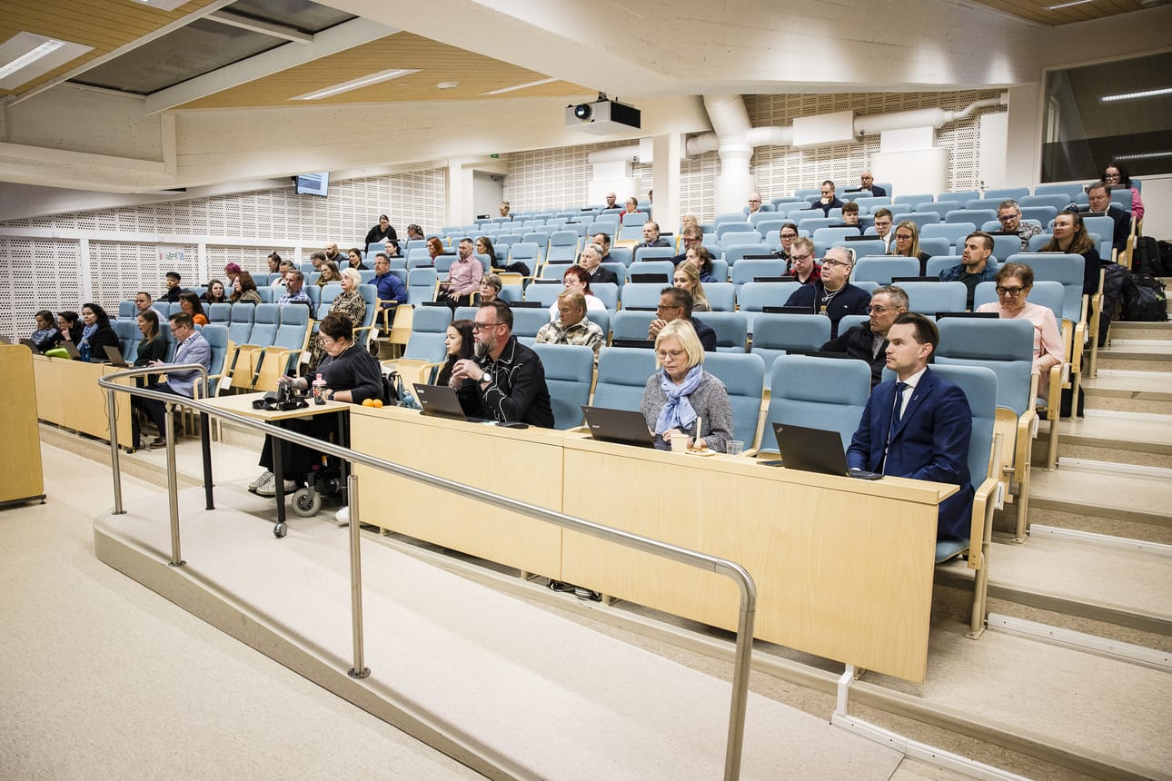 Lyhytvuokraus voi nousta Rovaniemen kaupunginvaltuuston asialistalle, jos sitä koskeva laki tulee voimaan lausuntokierroksella olleen luonnoksen mukaisena. Lakiluonnoksen mukaan valtuusto voisi rakennusjärjestyksessä pidentää sallittua lyhytvuokrausaikaa.