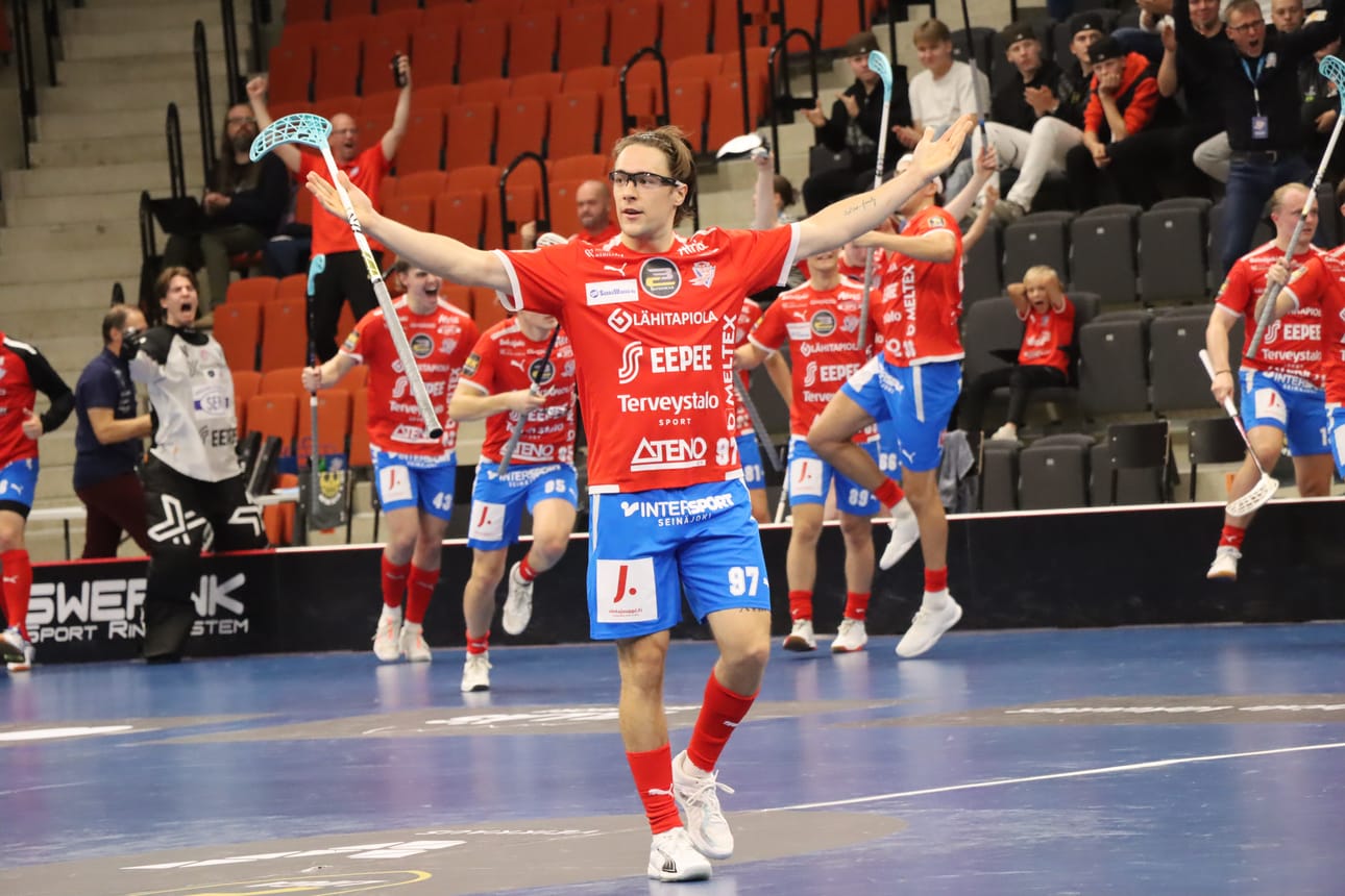 Riku Hakanen onnistui maalinteossa SPV-paluussaan. Hän haluaa olla kaudella isossa roolissa.