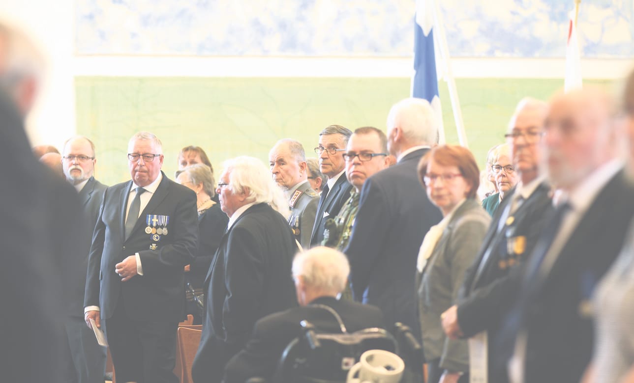 Yleisöä oli maanpuolustusjuhlassa runsaasti.