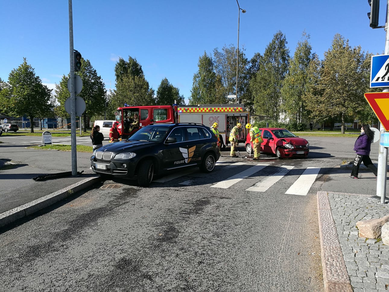 Lukija kuvasi kolarin Heinäpäässä.