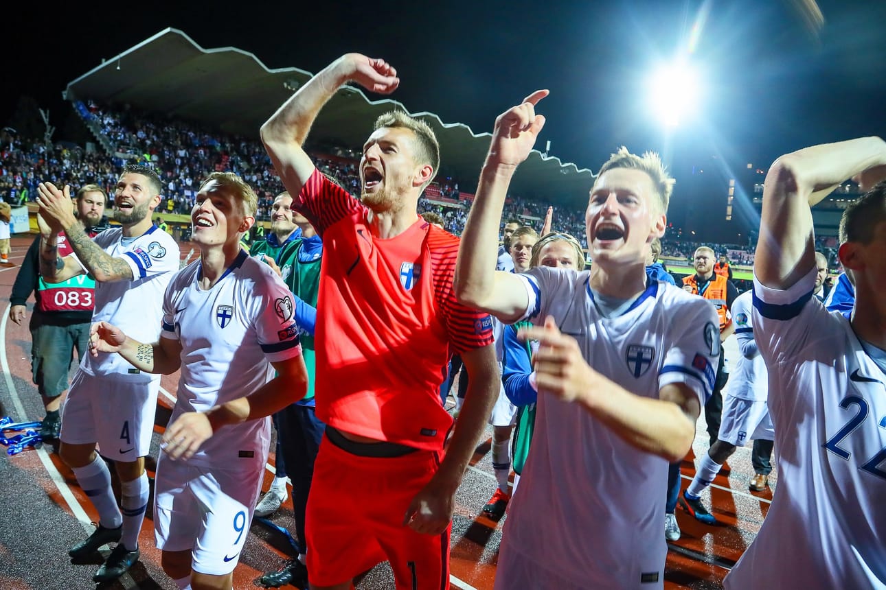 Huuhkajat juhli Kreikka-voittoa Tampereen Ratinan stadionilla torstai-iltana.