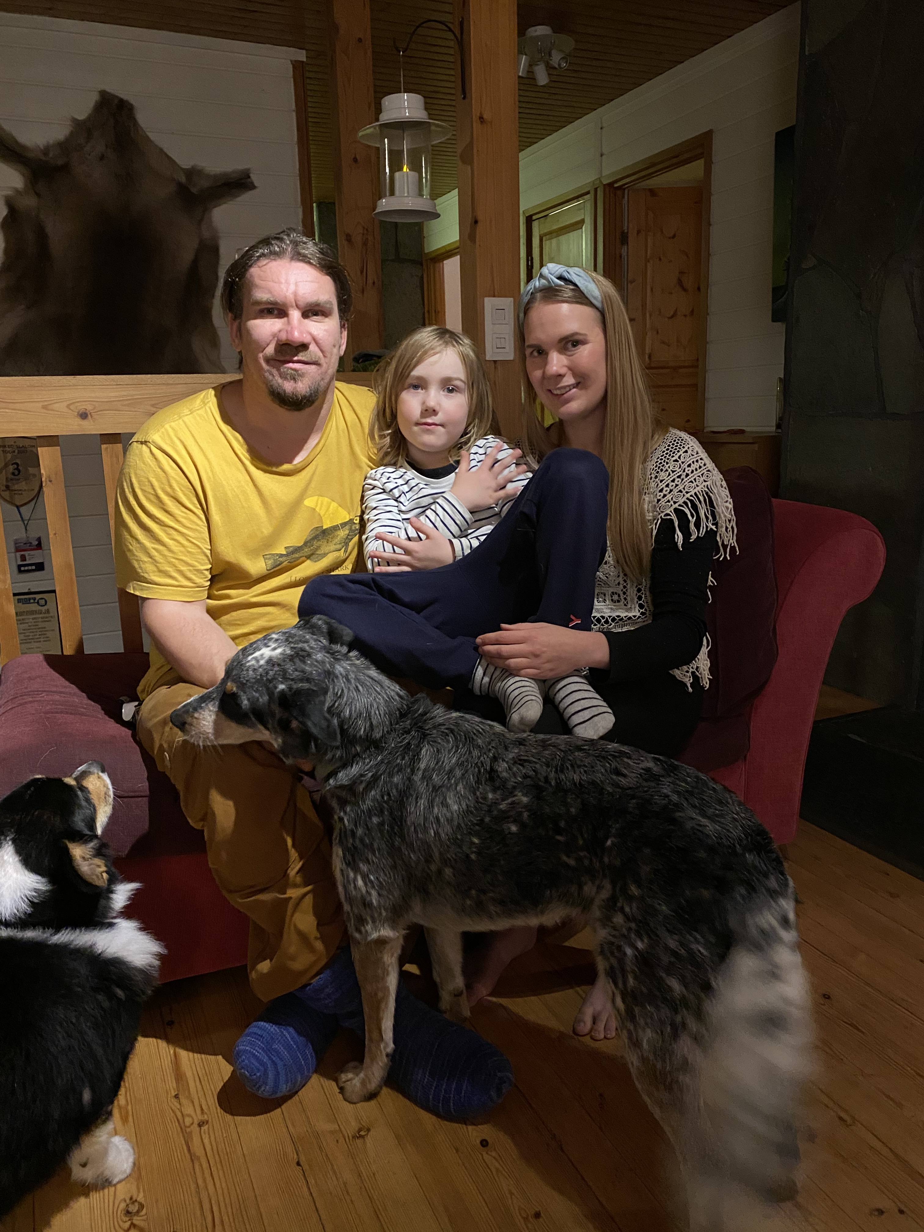 n-in-perheet-asuvat-ymp-ri-vuoden-vaunussa-hiihtokeskuksessa-ursula