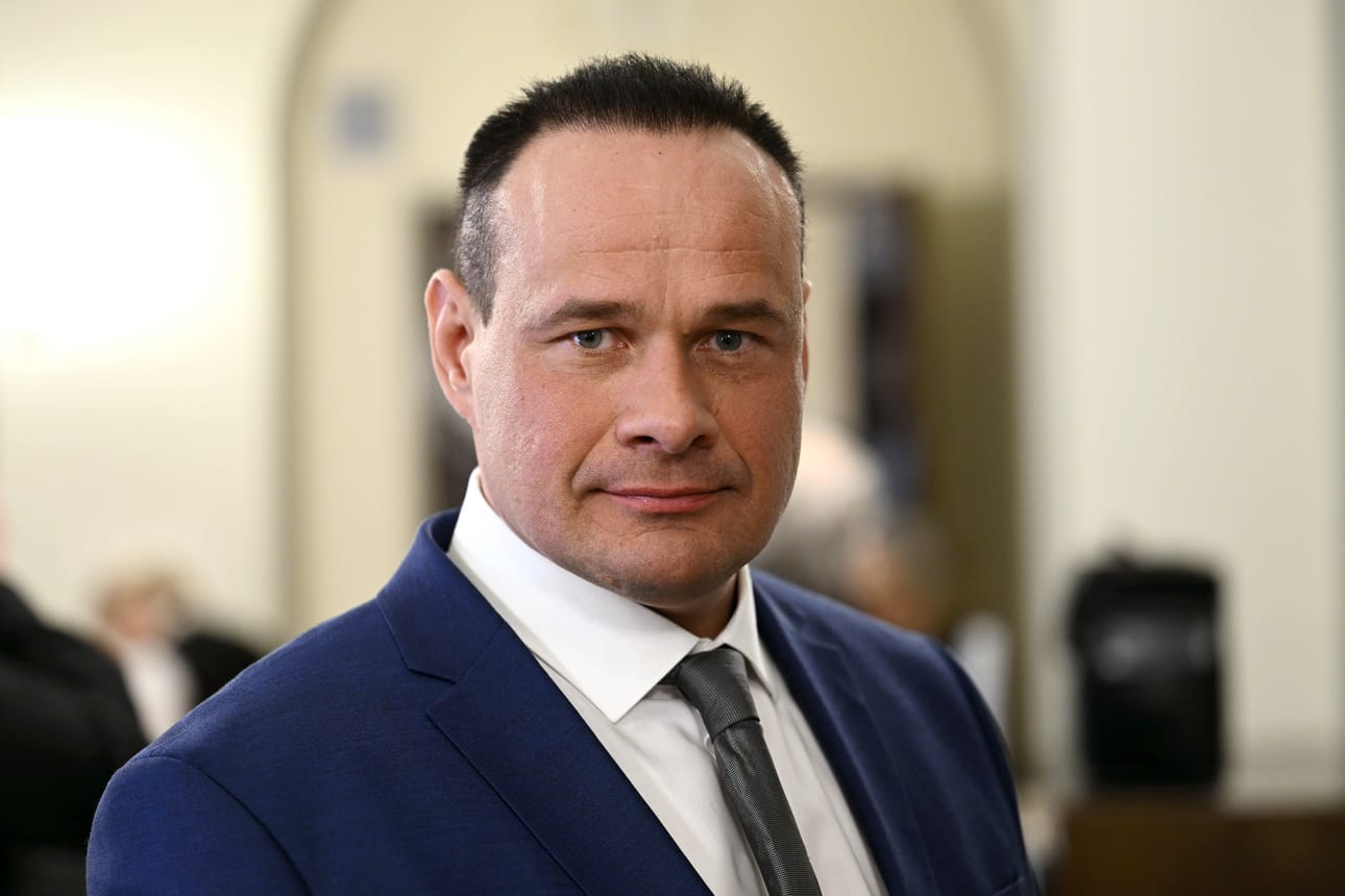 Polvinen kertoi eilen Facebook-päivityksessään, ettei halunnut palata perussuomalaisten eduskuntaryhmään.