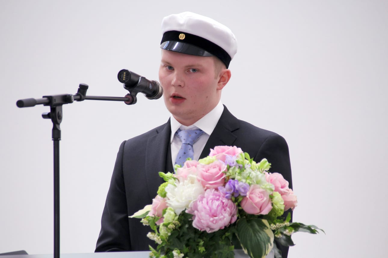 Ylioppilaan puheenvuoron käytti Joakim Junnila.