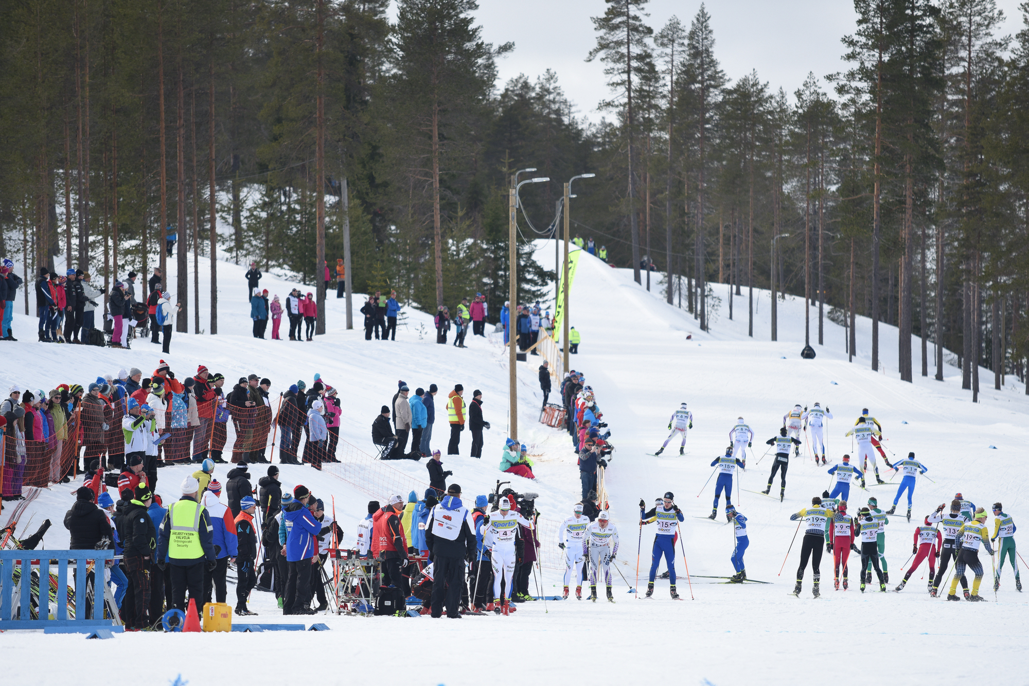 Parisprinttikisassa riitti säpinää.