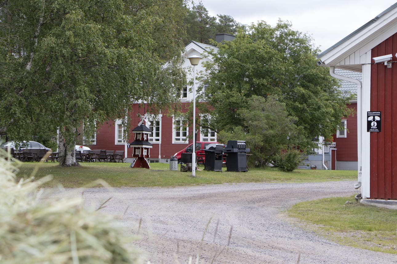 Ojantakasen perhekotiin tehty tarkastus on osa valvontatyötä jota eduskunnan oikeusasiamiehen edustaja tekee ennalta ilmoittamattomana tarkastuksean. Kaksi päiväinen tarkastus tehtiin marraskuulla ja sen pohjalta tehty raportti ja toimenpide-esitykset saatettiin Lamujoen perhekodit Oy:n tietoon ja samalla myös julkiseksi heinäkuun alkupuolella.