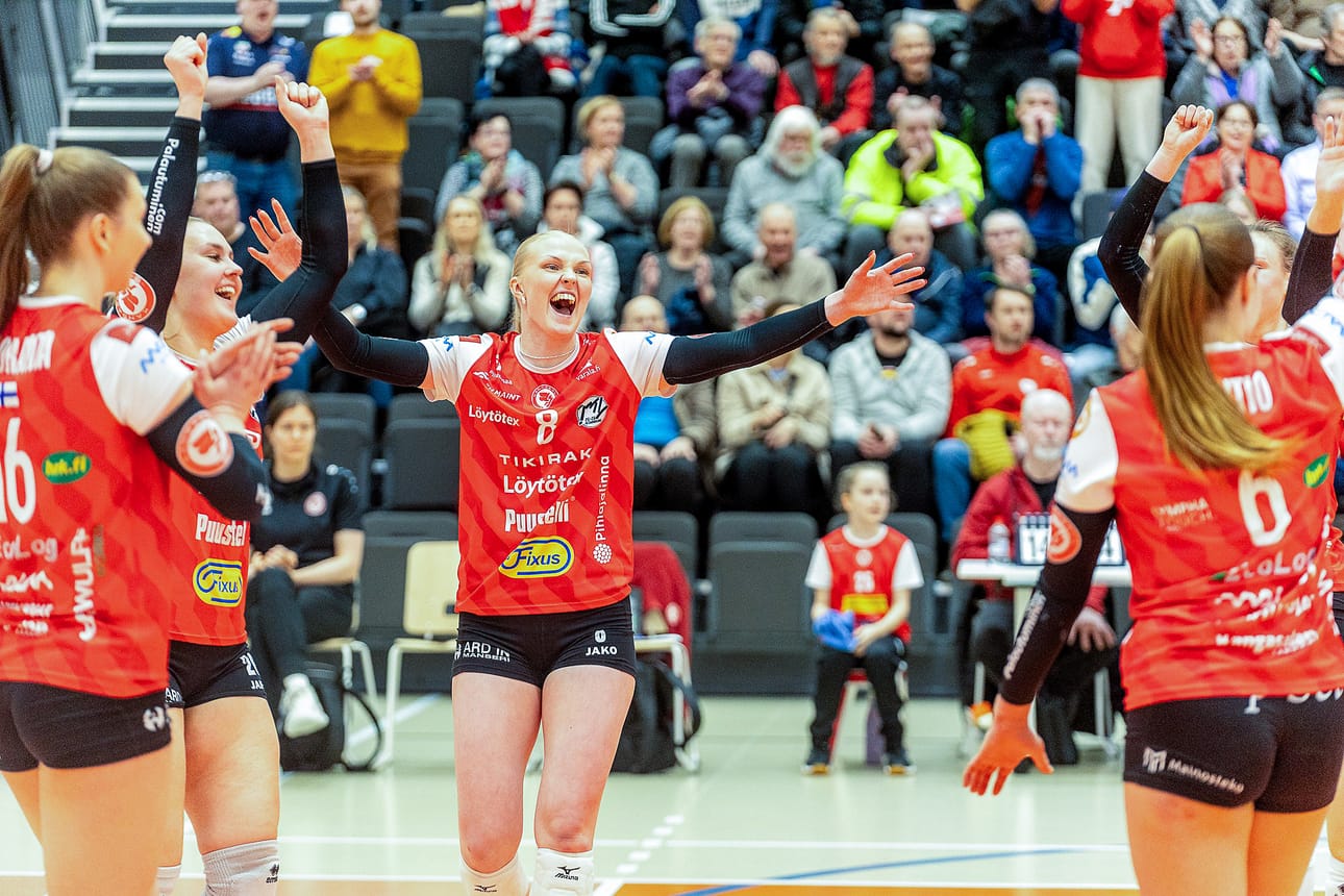 Rovaniemeläislähtöinen Aliisa Kähkölä (8) oli mainiossa pelivireessä, kun LP Kangasala tuuletti kauden päätteeksi SM-pronssia.