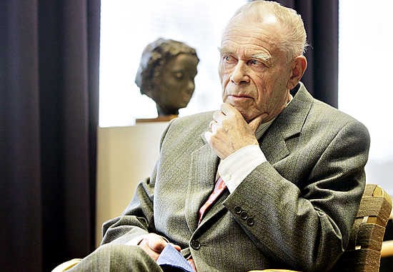 Veikko Huovinen kirjoitti menestysromaaninsa Havukka-ahon ajattelija jo vuonna 1952. Tarinan jatko-osa Konsta Pylkkänen etsii kortteeria ilmestyi 2004.