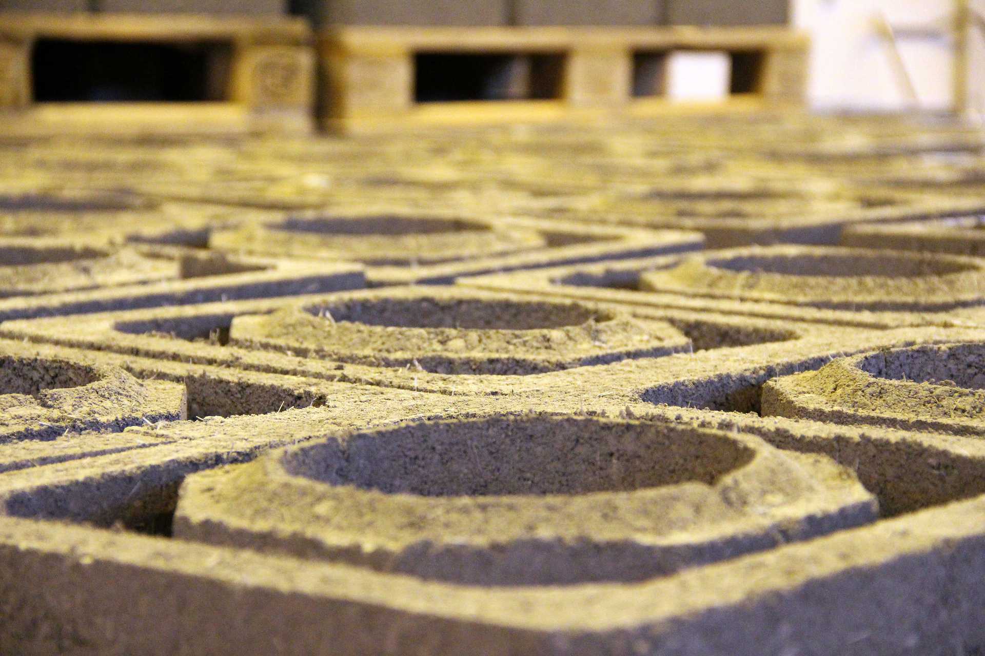 Valmiita piippuharkkoja.