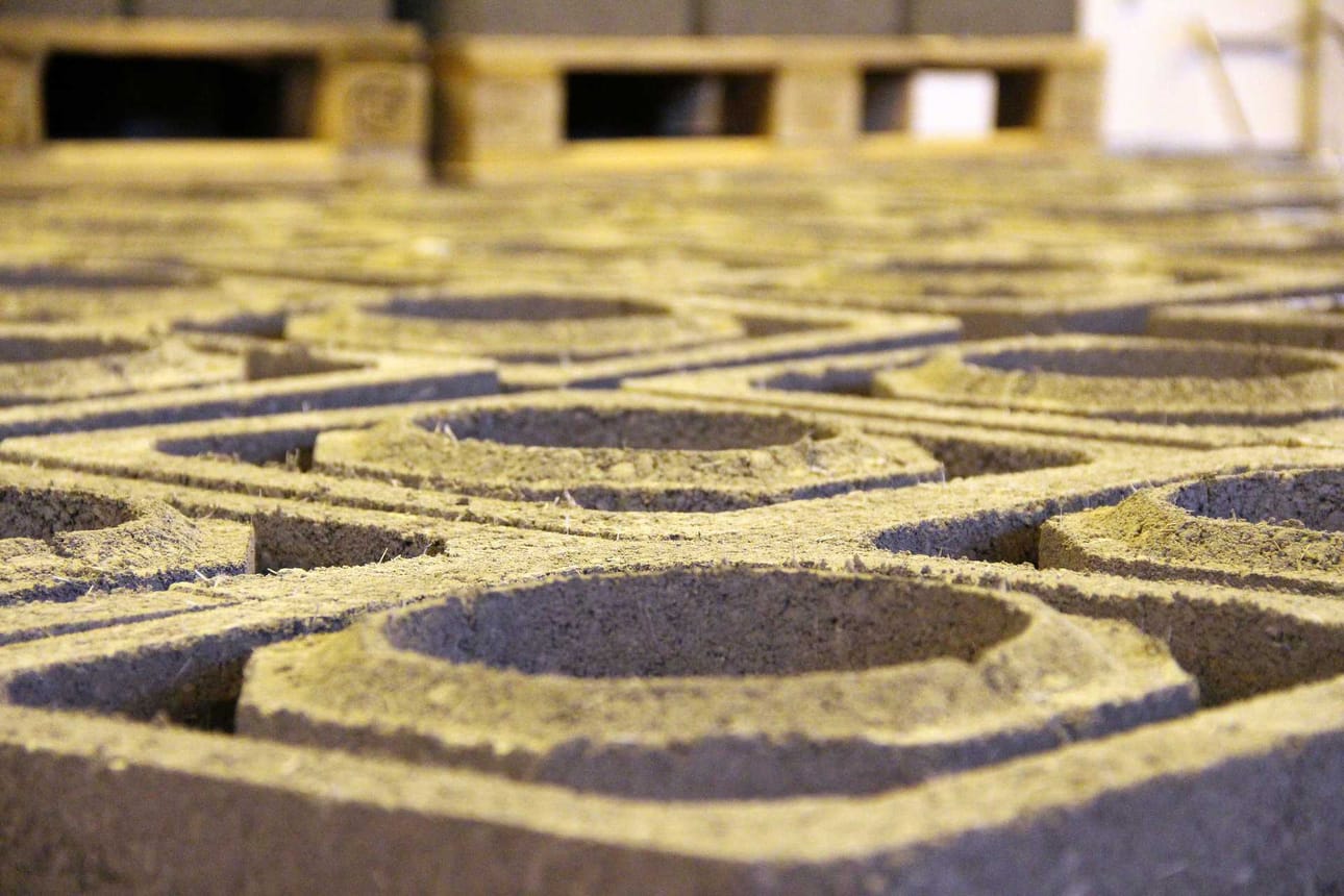 Valmiita piippuharkkoja.