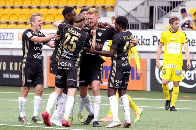 Matej Hradecky nähdään jälleen SJK:n paidassa. Arkistokuva: Heikki Hakanen