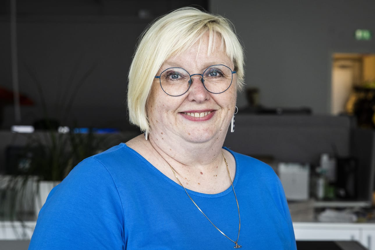 Tornion toimittaja Sari Pelttari-Heikka seuraa mielelläni jokilaakson elämää ja ihmisiä kummallakin puolin väylää. Häntä innostavat tavalliset ihmiset ja heidän tarinansa.