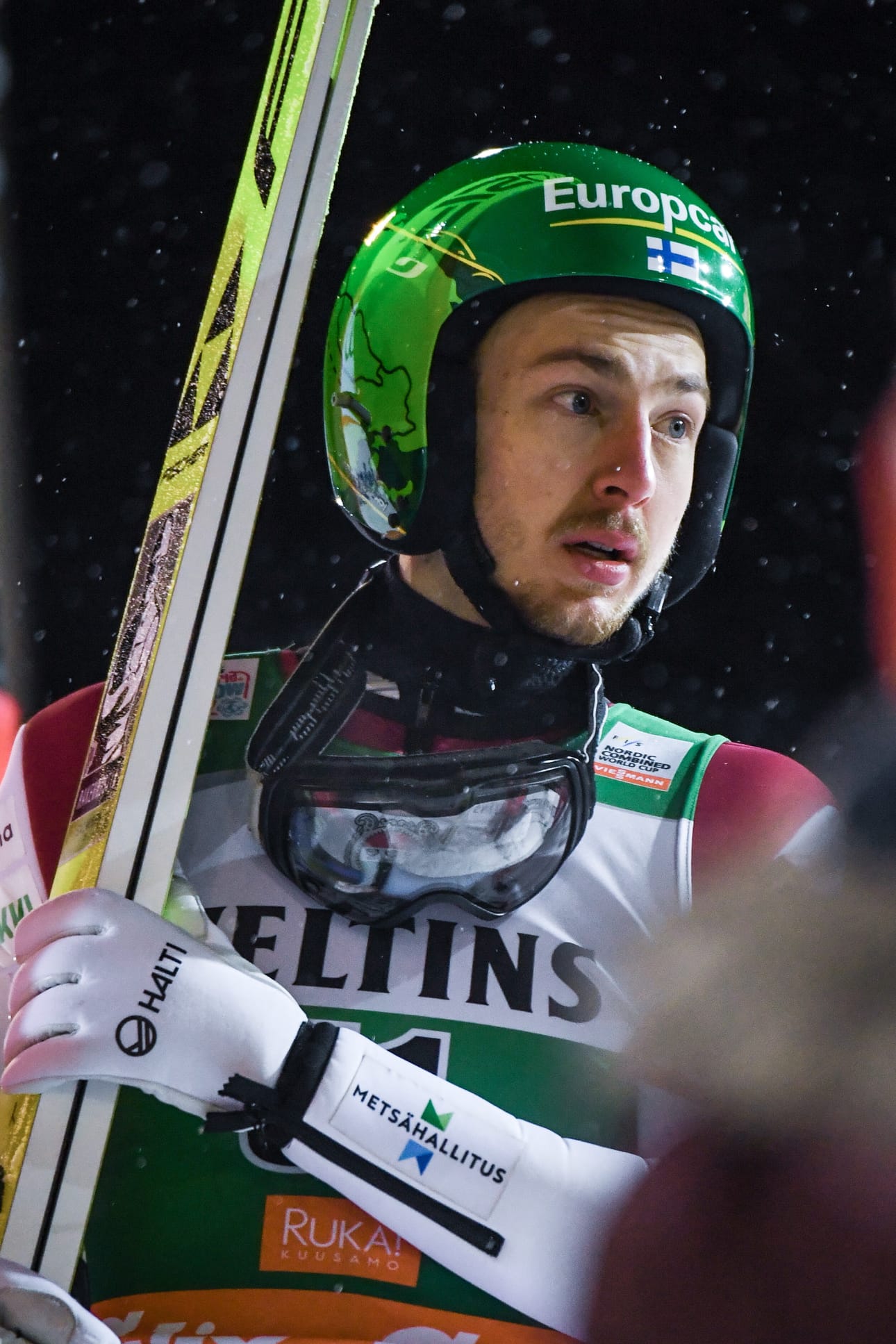 Ilkka Herolan viikonlopun paras hyppy jäi tuulen viemäksi kun mäkisouus peruttiin ja käyttöön otettiin torstain varakilpailu.