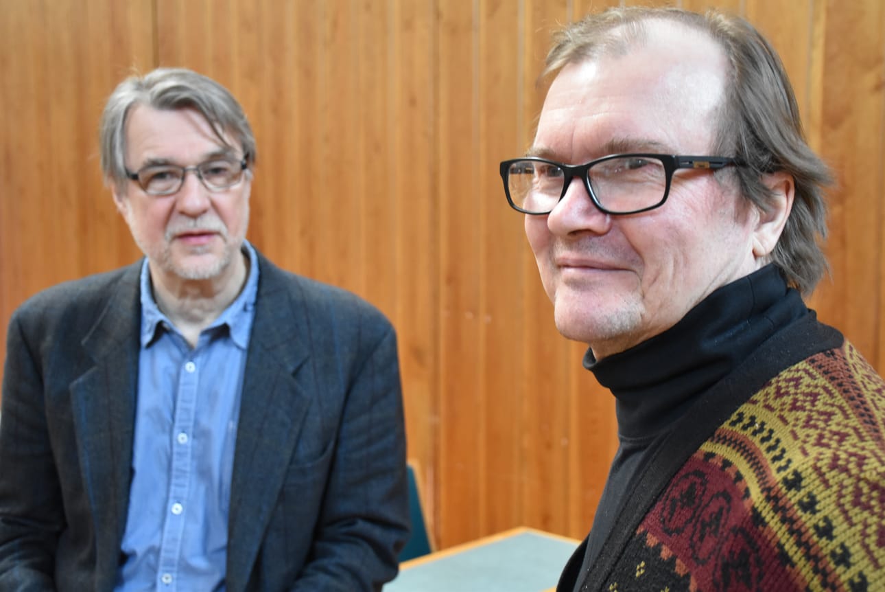 Pekka Huttu-Hiltunen ja Juha Rantala uskovat muinaismuistoreitin vetovoimaan. Hossan ja Uikujoen muinaismuistojen väliin mahtuu muun muassa paljon sotahistoriaa.