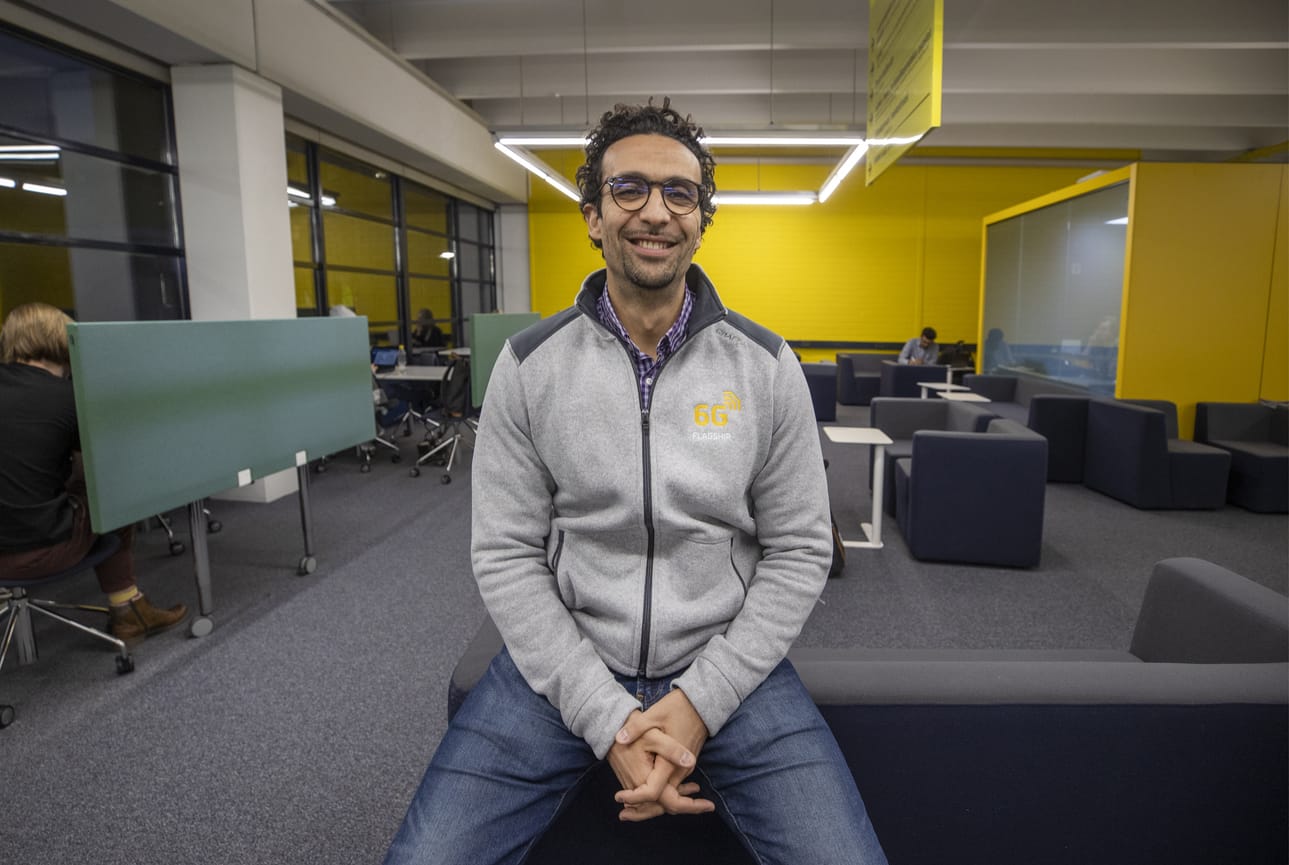 Professori Mehdi Bennis sanoo, että Oulu on parempi paikka kuin se kartalla näyttää.