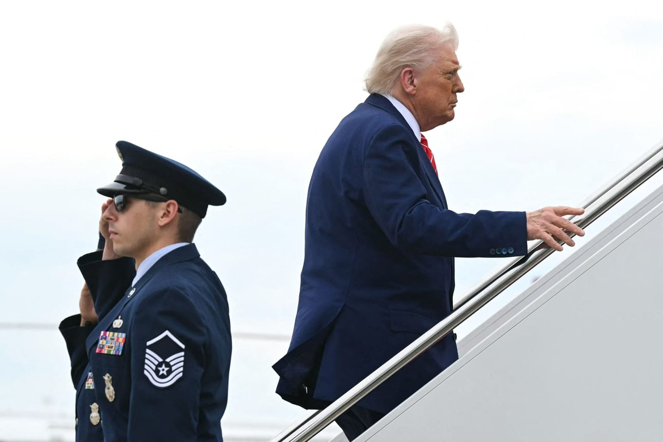 Yhdysvaltain presidentti Donald Trump arvosteli Netanjahun korruptio-oikeudenkäyntiä Truth Social -kanavallaan. LEHTIKUVA / AFP