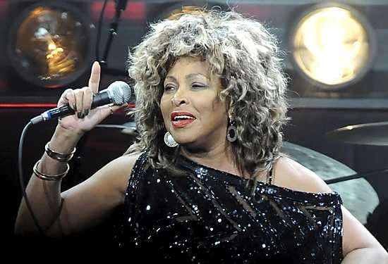 Tina Turner esiintyy Suomessa kahdesti jos kysyntää riittää.