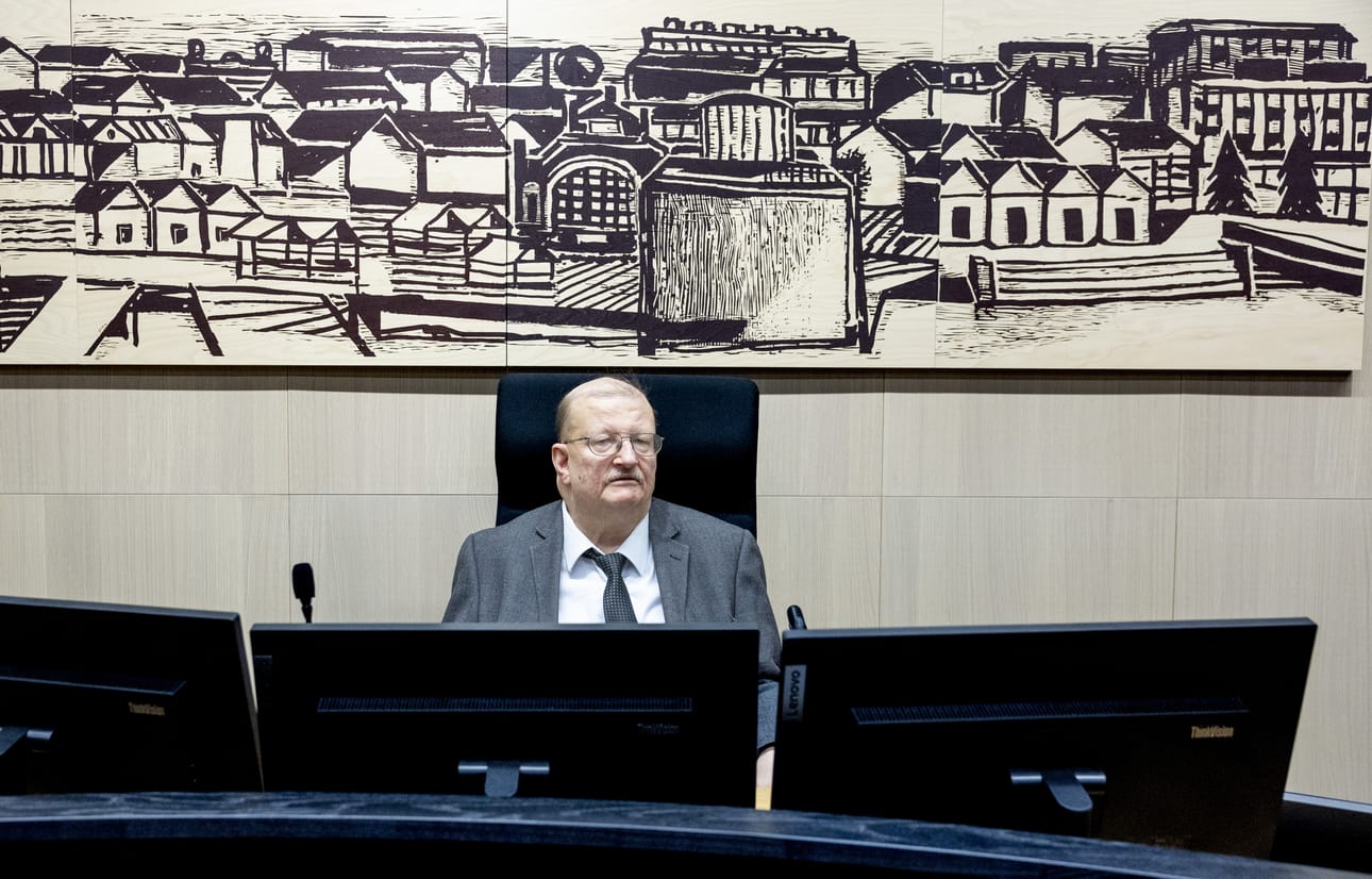 ”Olen täyttänyt tehtäväni ja toiminut yhtenä lenkkinä oikeudenhoidon pitkässä ketjussa”, sanoo käräjätuomari Pekka Louhelainen.